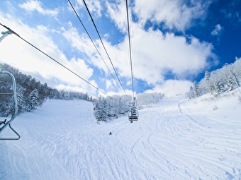 【3月下旬スタート】かぐらスキー場でのリフトスタッフの求人画像