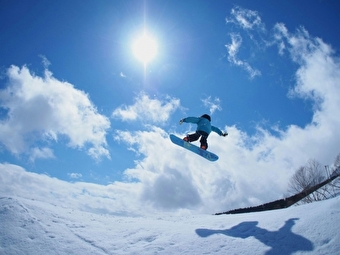【12月スタート】万座温泉スキー場でのゲレンデレストランスタッフの求人画像