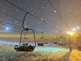 ≪通勤型スキー場バイト/時給1300以上≫新潟妙高スキー場でリフトスタッフの求人画像
